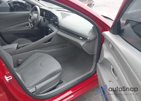 2022 Hyundai Elantra Sel z USA, uszkodzony, nr VIN KMHLS4AG1NU253480